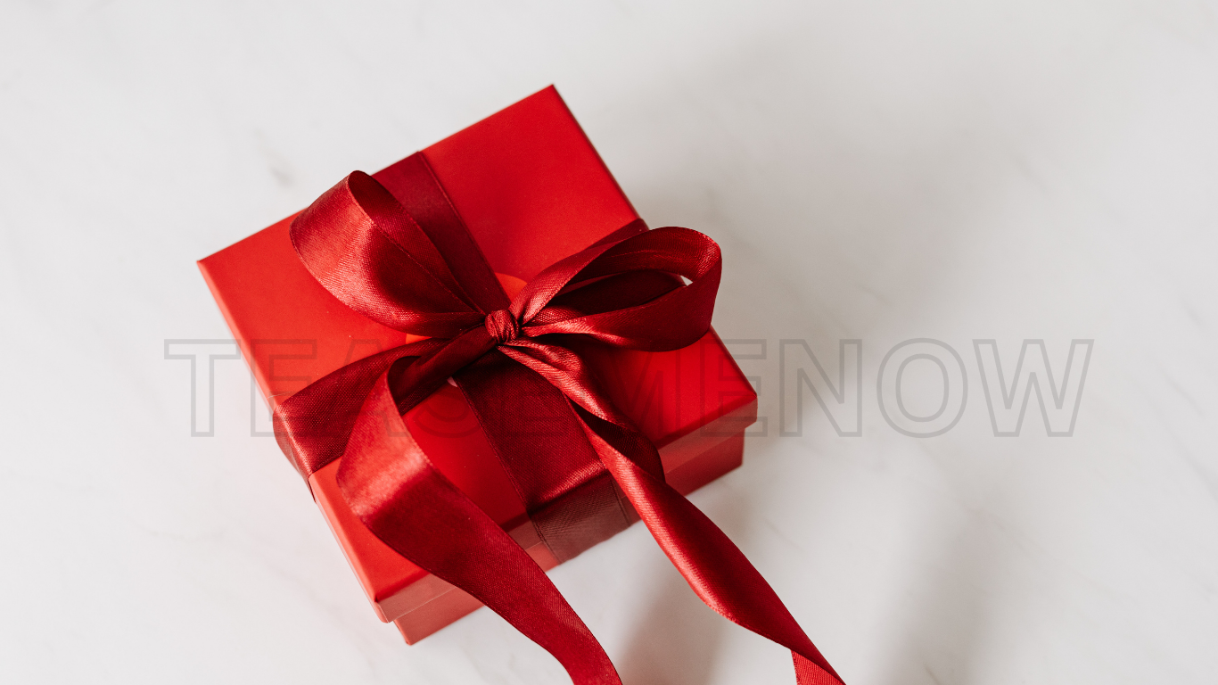 Valentine’s Day for Long-Distance Couples: Gifts, Apps & Intimate Ideas